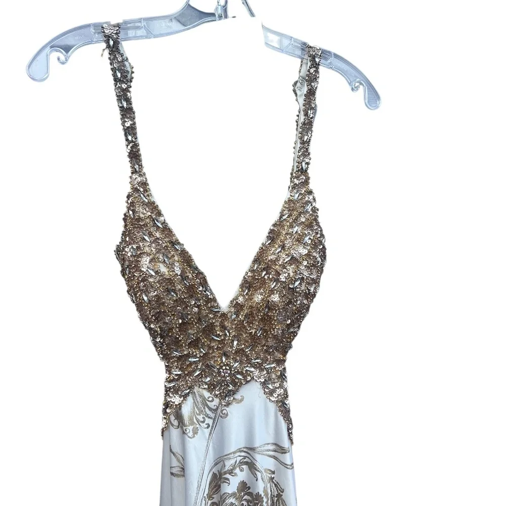 Mac Duggal Couture prom/pageant gown W/a Gold Foil Floral Print & Beaded Bodice